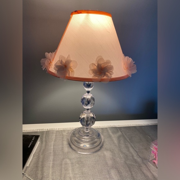 The PeanutShell Arianna Lamp Base with Shade - Picture 3 of 3